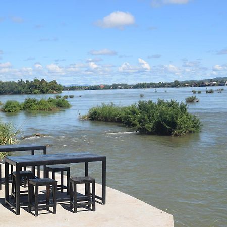 Don Som Riverside Guesthouse Bagian luar foto