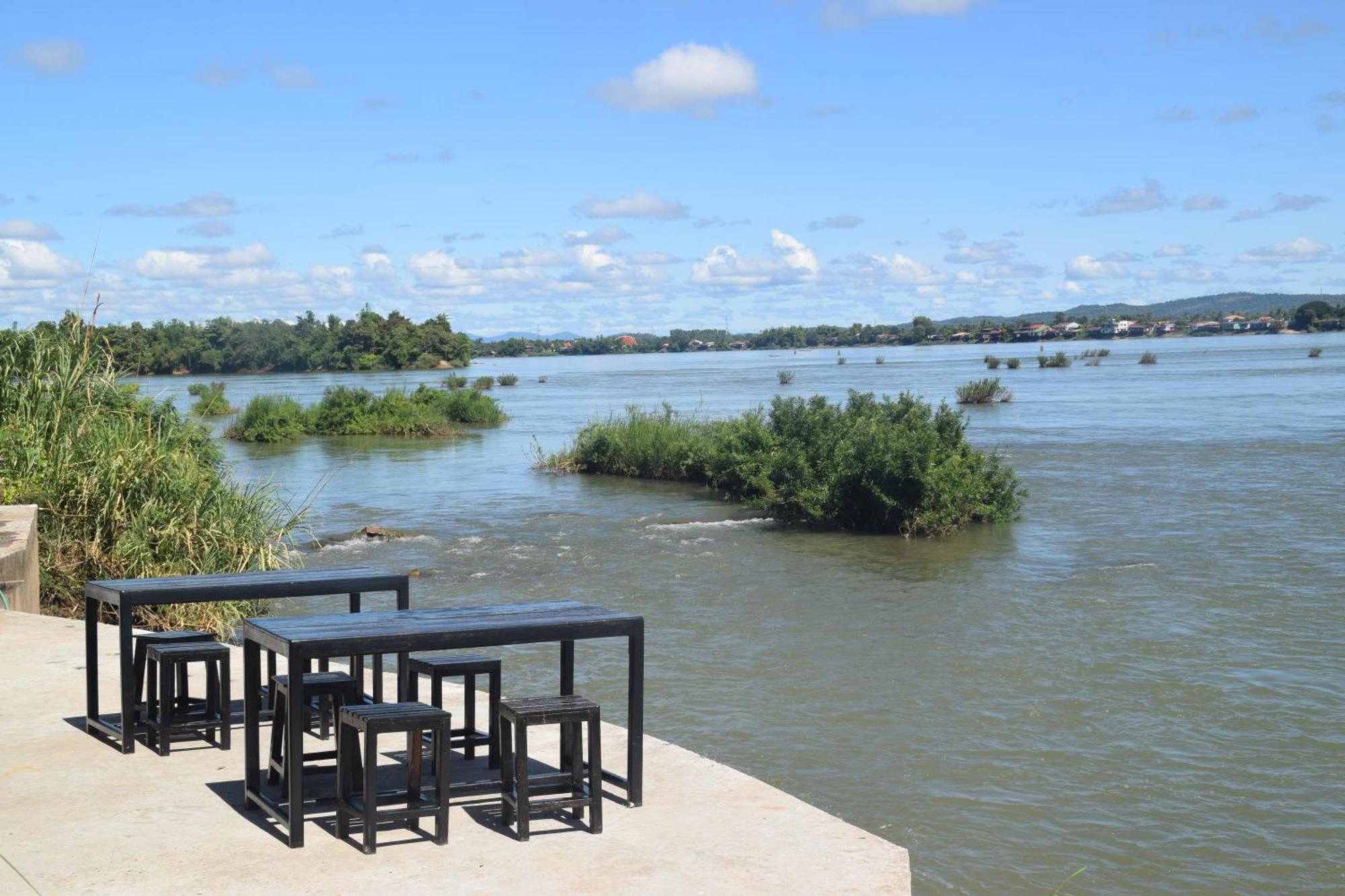 Don Som Riverside Guesthouse Bagian luar foto