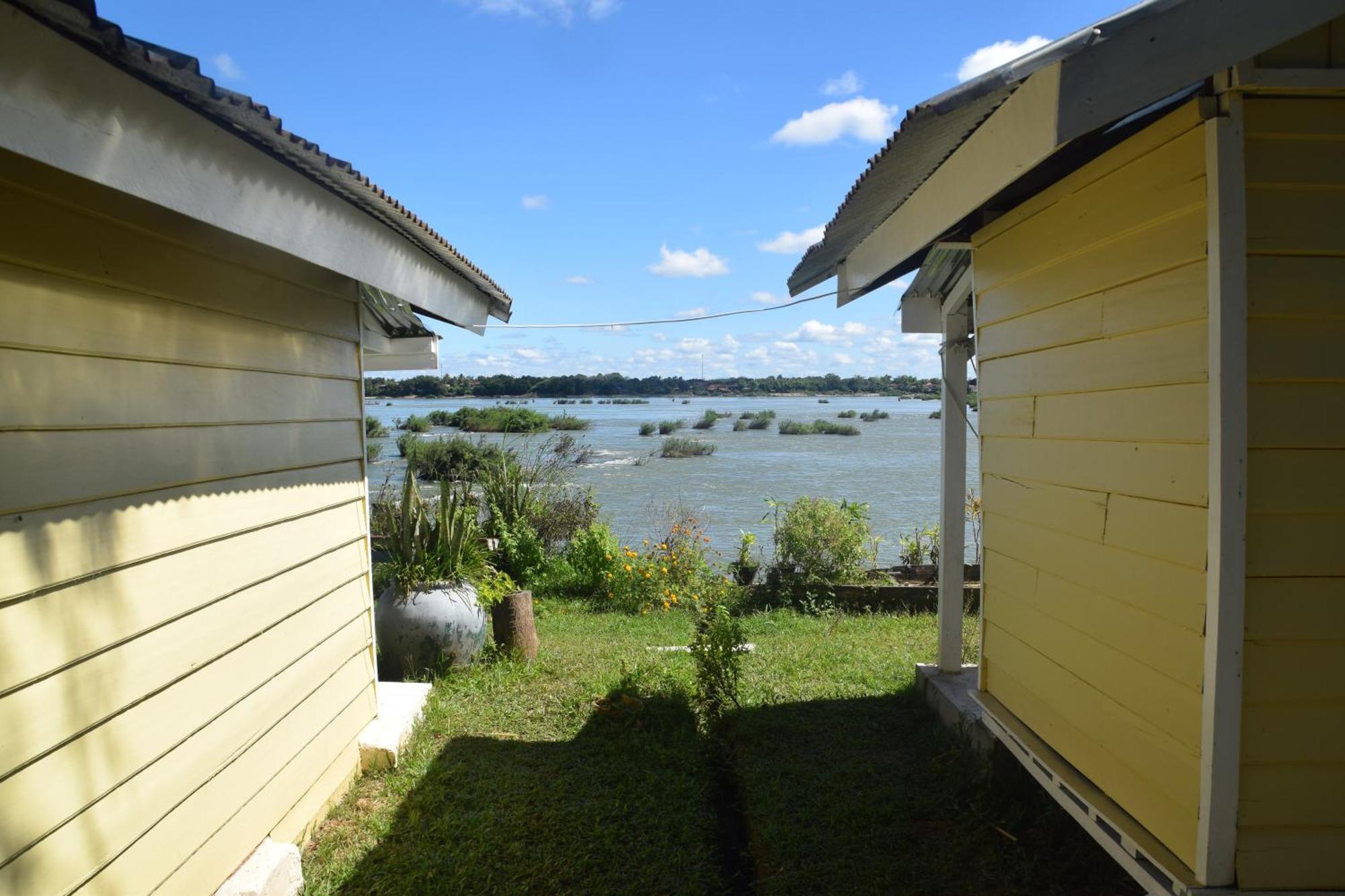 Don Som Riverside Guesthouse Bagian luar foto