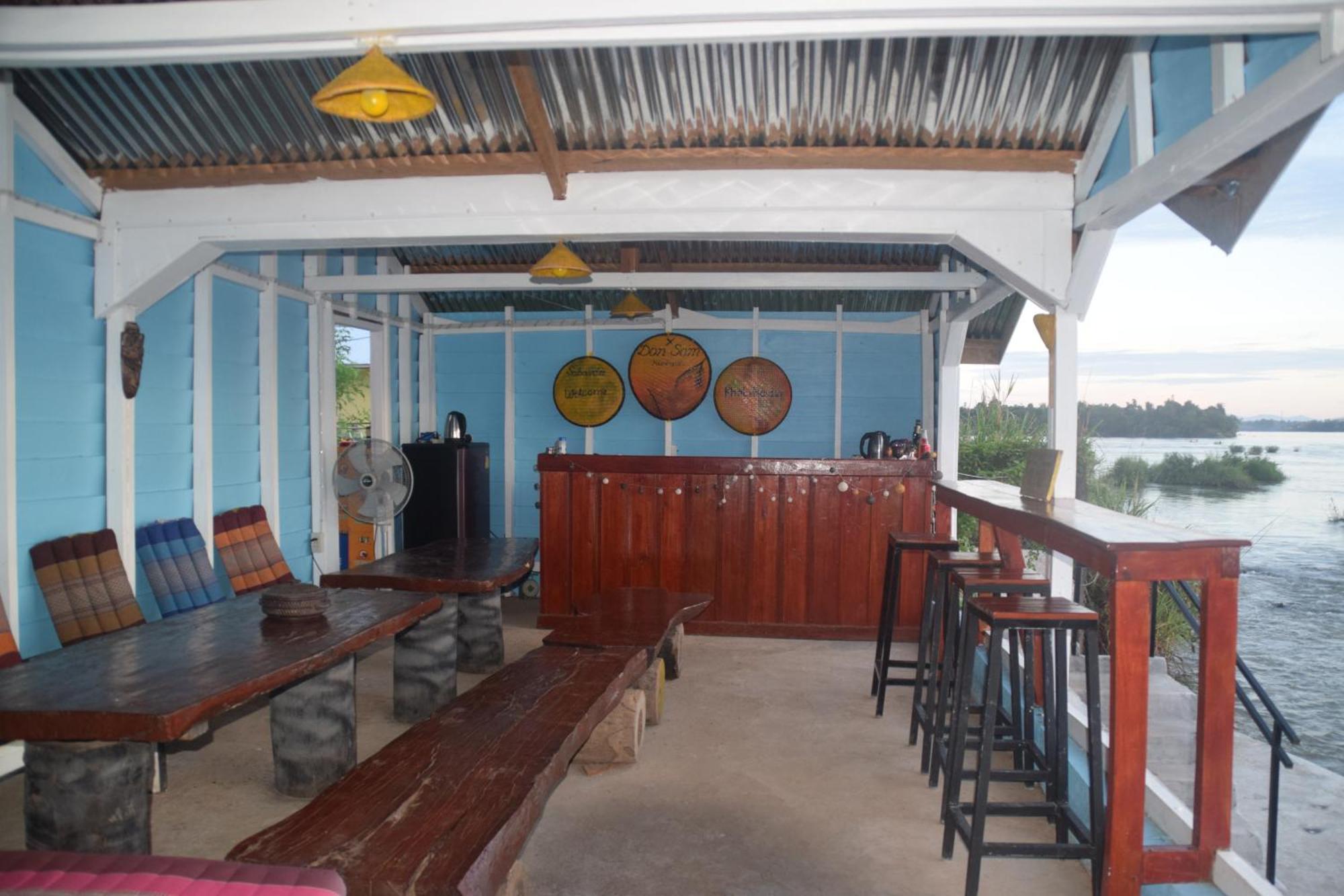 Don Som Riverside Guesthouse Bagian luar foto