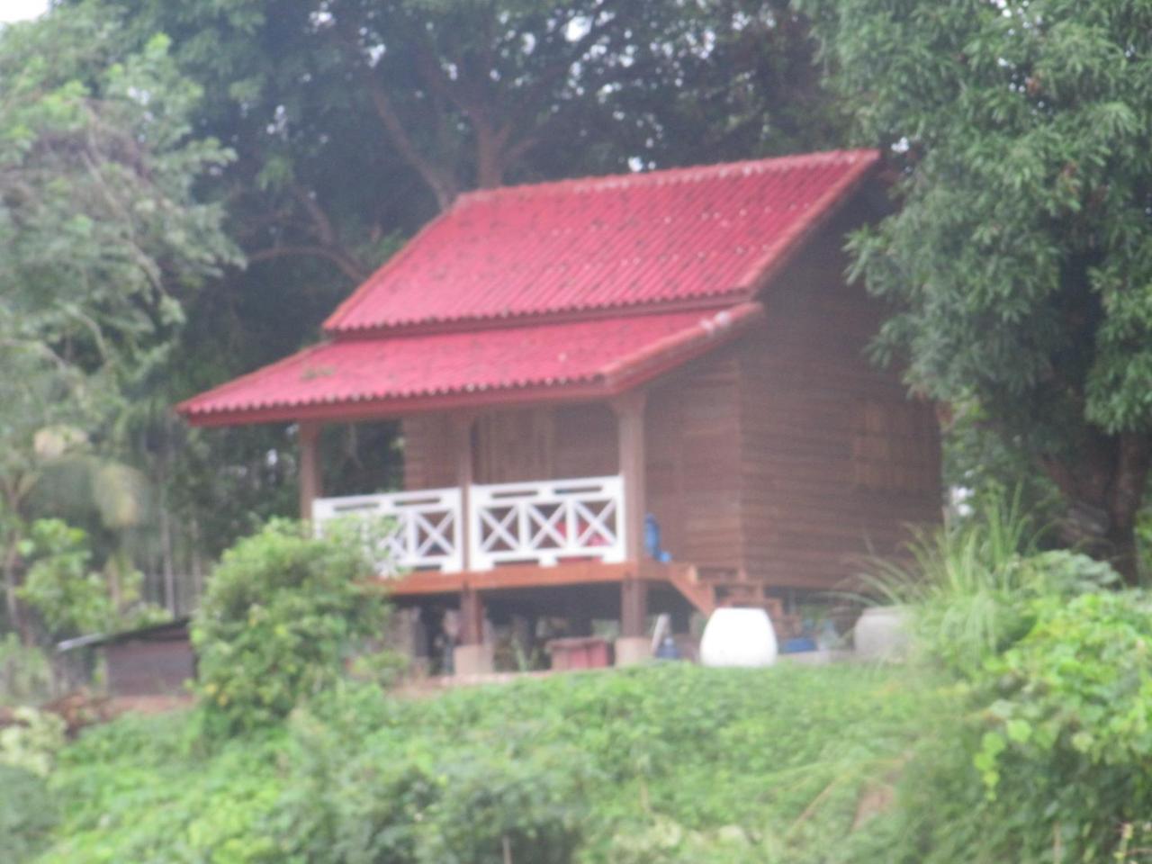 Don Som Riverside Guesthouse Bagian luar foto