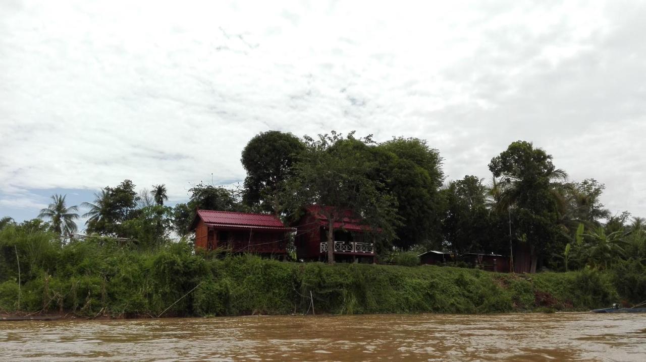 Don Som Riverside Guesthouse Bagian luar foto