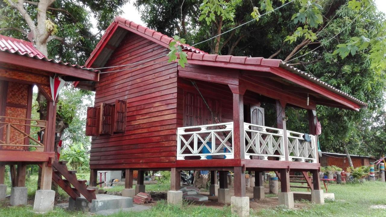 Don Som Riverside Guesthouse Bagian luar foto