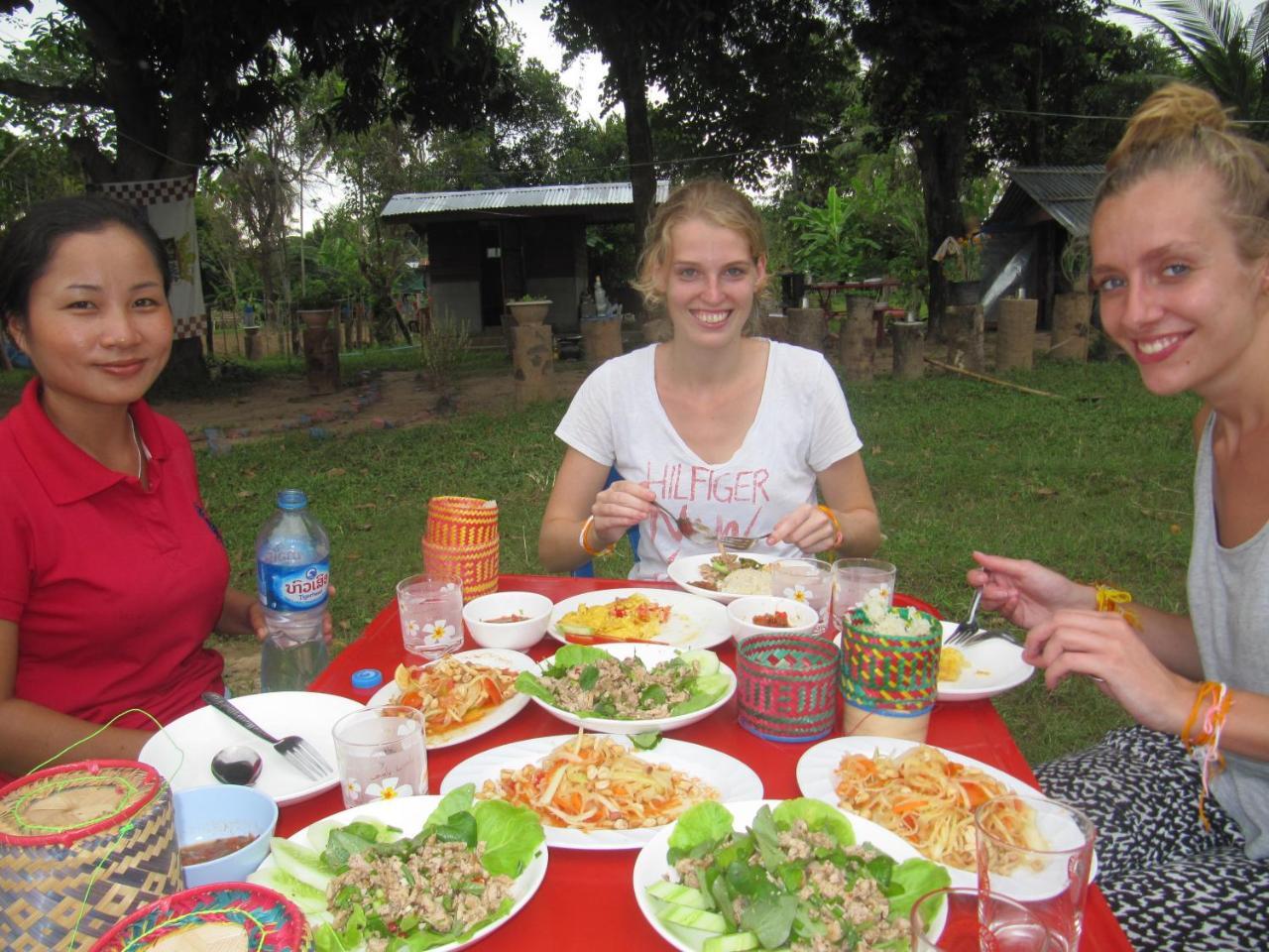 Don Som Riverside Guesthouse Bagian luar foto